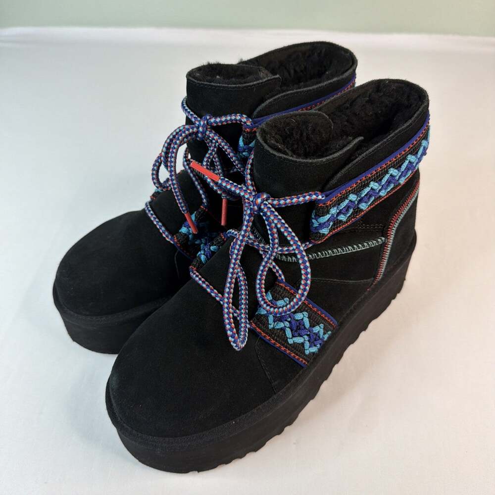 UGG Classic Mini II Braid Platform Boots Black Suede. Women’s Size 10